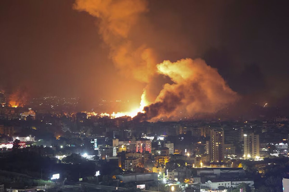 Tüm dünyanın dikkatle takip ettiği İran - İsrail geriliminde bu gece yaşananlar:

🚩 İsrail ordusu, ABD'nin İran'ın "yakın zamanda" İsrail'e füze saldırıları düzenleme hazırlığında olduğunu kendilerine ilettiğini duyurdu

🚩 ABD'nin İsrail Büyükelçiliği, İsrail'deki çalışanları