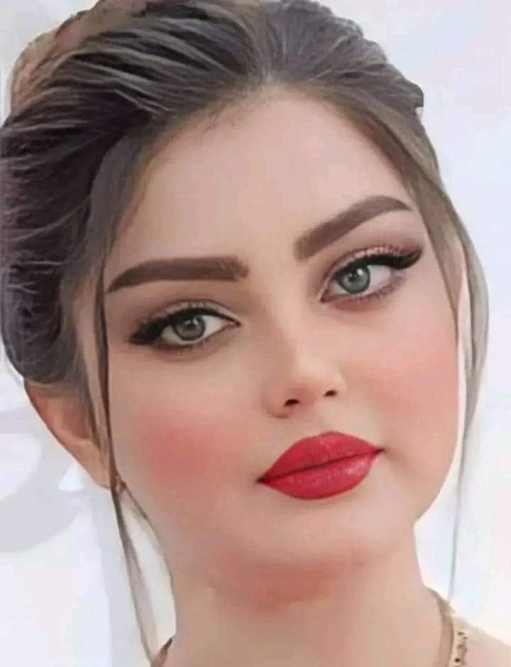 Alaayous3's tweet photo. عندما اراك في تعليقي 
                 كأنك نحله تتغدي من رحيقي.. 
  فتسعدني رؤيتك يافاتنتي 
                 فأنتي انفاسي زفيري وشهيقي.. https://t.co/rUgcAG6NjK