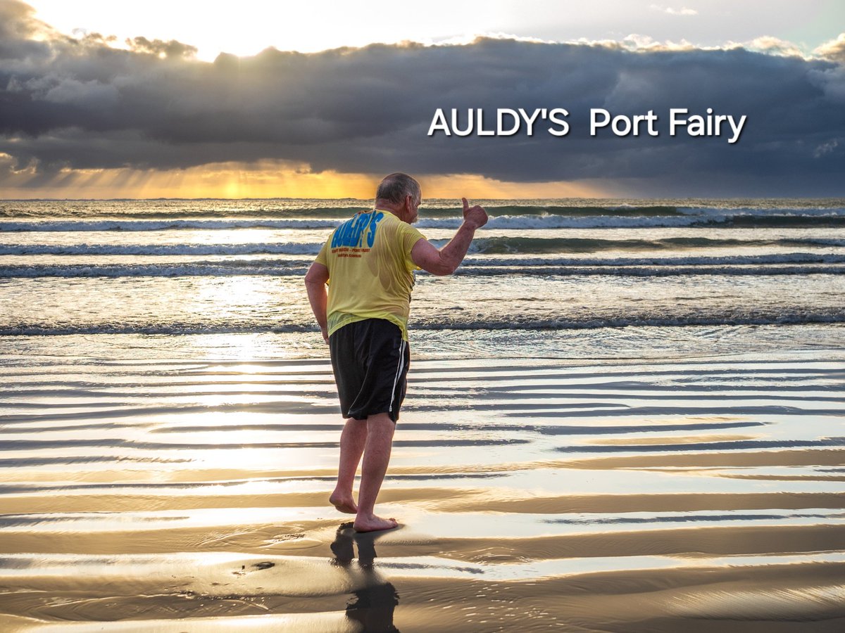 auldtim's tweet photo. Stunning Wednesday sunrise for the daily swim East Beach Port Fairy... #lucky #greattobealive #auldys #coffee #beach https://t.co/tHYEM1sCSH