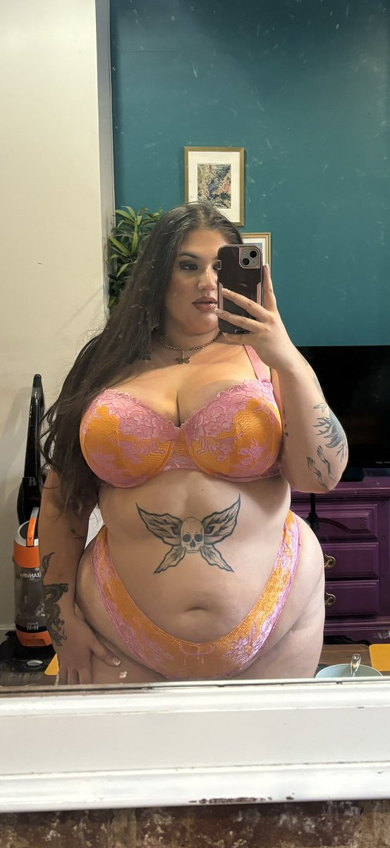 Goddess Jade, the Queen tweet media