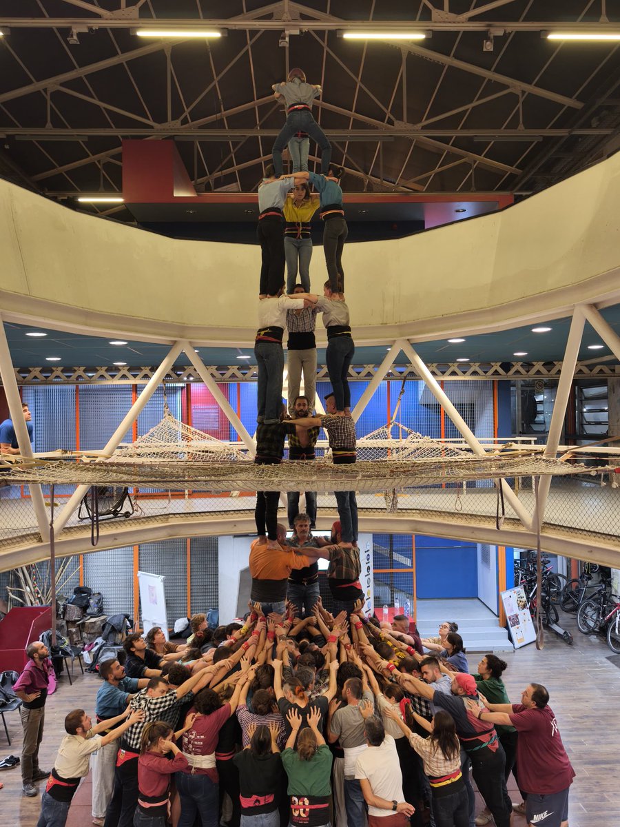 XicsGranollers's tweet photo. Setmana de concurs. 
Assaig 1/3 acabat. Amb feina feta i amb molta feina per seguir fent. Que ningú falti als assajos de dijous i divendres, que suarem i ho gaudirem. 

Viure’ls és millor que veure’ls. 
#VolemMés https://t.co/f4kvoYGx2z