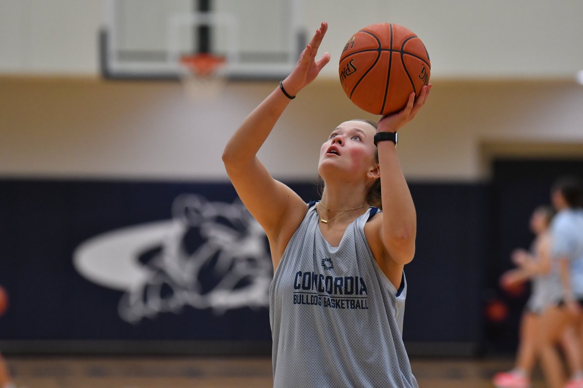 cunebulldogs's tweet photo. 🏀 | The Cattle Classic is only ONE MONTH out! @CUNEwbb is underway with official practice. #skodawgs 

⏳ 31 days until season opener https://t.co/jeb3cdl8lk
