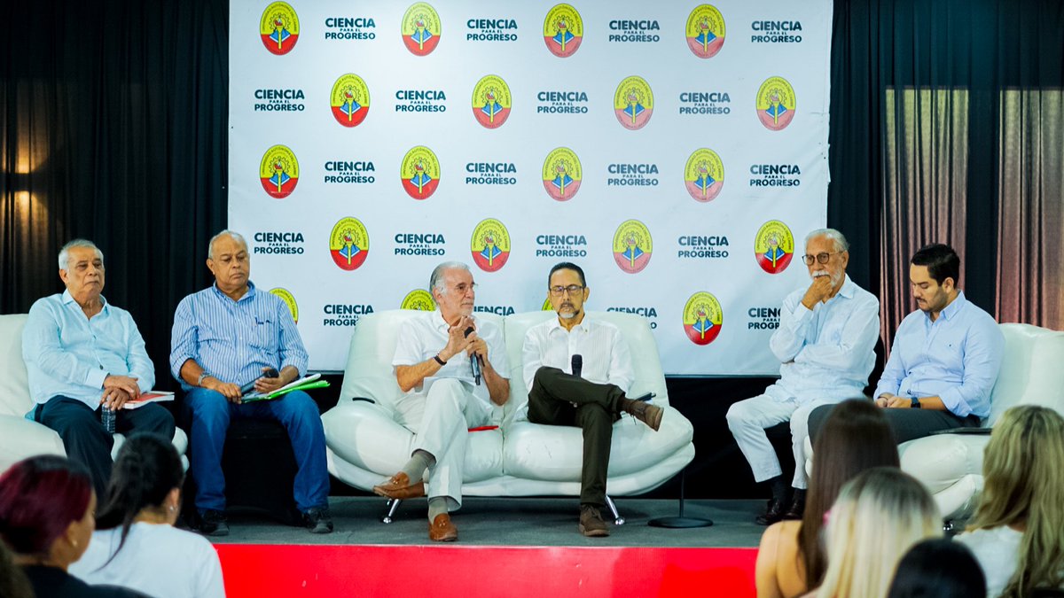 UAutonoma's tweet photo. Hoy conmemoramos el Día de la Región Caribe, cuya fecha oficial es el próximo 10 de octubre.
Desde la academia fortalecemos el Ser Caribe y unimos esfuerzos entre líderes y comunidades con el objetivo de impulsar acciones que beneficien a la población de la Costa.👏 https://t.co/hZw9ZlNeHS