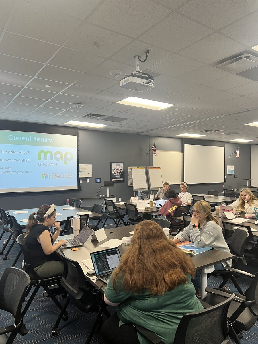 lisastewardRISD's tweet image. 3rd Grade RLA teachers engaged in intentional collaborative planning today during our pull-out planning day for Unit 3. Look at those detailed Know/Show charts! They are ready to deliver high-quality Tier 1 instruction ☺️ @RISDrla @kristinleeper9 #DDI #planning #RISDBeTheOne