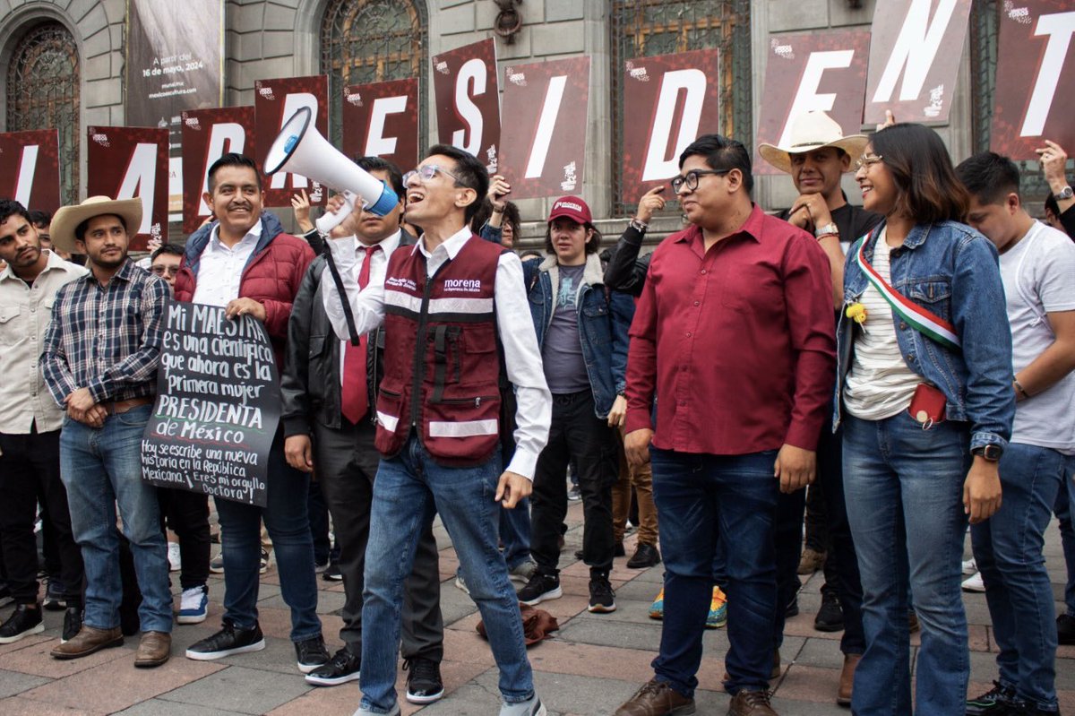¡LAS Y LOS JÓVENES SOMOS PARTE DE ESTE MOMENTO  HISTÓRICO! 

Hoy tenemos a la Primera Presidenta de México, la Dra. <a href="/Claudiashein/">Claudia Sheinbaum Pardo</a>; y lo celebremos 🙌🏽 porque sabemos que si llega una, llegan todas.

#ClaudiaPrimeraPresidenta