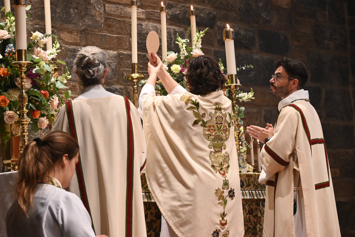 Grace Episcopal Church tweet media