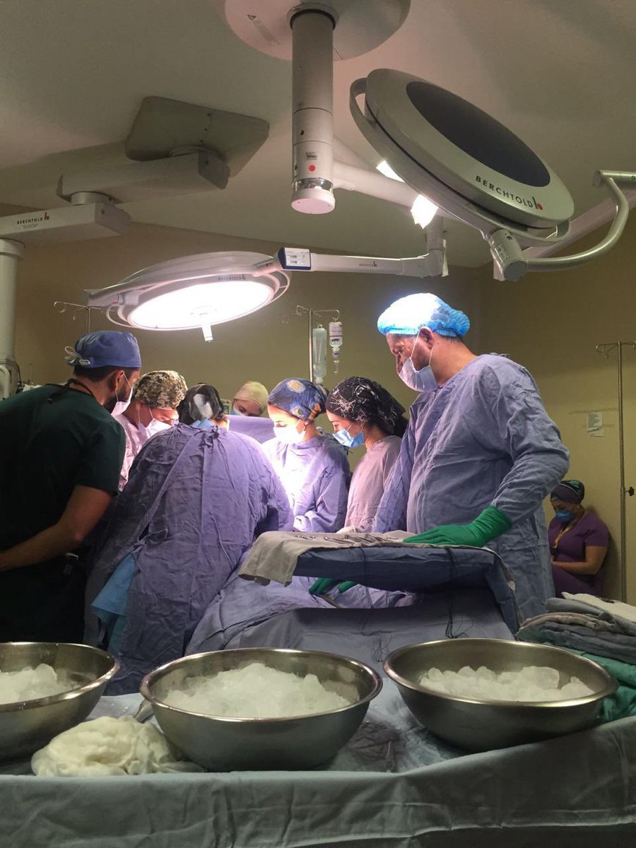 JaimeAndradeV's tweet photo. La noche de este 30 de septiembre se concluyó la 6ta. Donación Mulitorgánica del año en el @HospitalCivil Dr. Juan I. Menchaca, que fue posible gracias al amor de una familia que dió el sí para que su ser más querido siga tracendiendo en más vidas. https://t.co/Gt1B7BIkX3