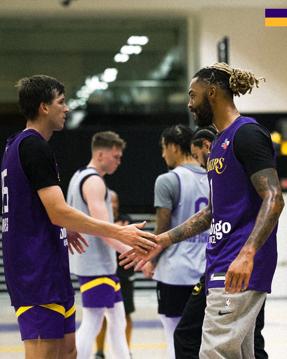 Lakers's tweet photo. Lot of energy in the gym ⚡️ https://t.co/q6ehT55k6Y