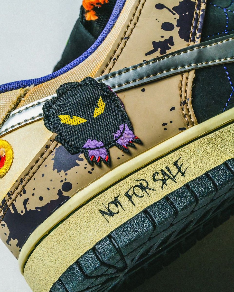 Nike SB Dunk Low “What The Halloween” 🩸🧟‍♂️☠️