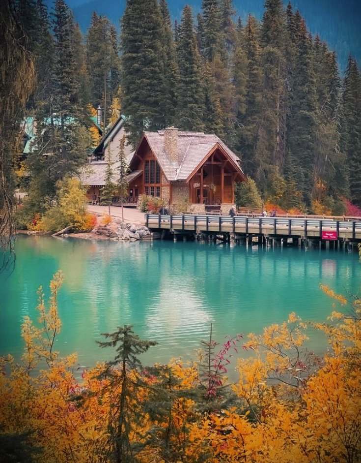 Emerald Lake Lodge tweet media