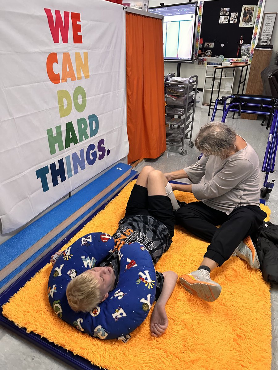 We@CAN do hard things with Team 277!! Olam is stretching out! #BeLOVEland ⁦<a href="/LHSTransition/">LHSTransition</a>⁩ ⁦<a href="/Loveland_HS/">Loveland High School</a>⁩ ⁦<a href="/TigerSupt/">Mike Broadwater</a>⁩ <a href="/loveland/">loveland</a>