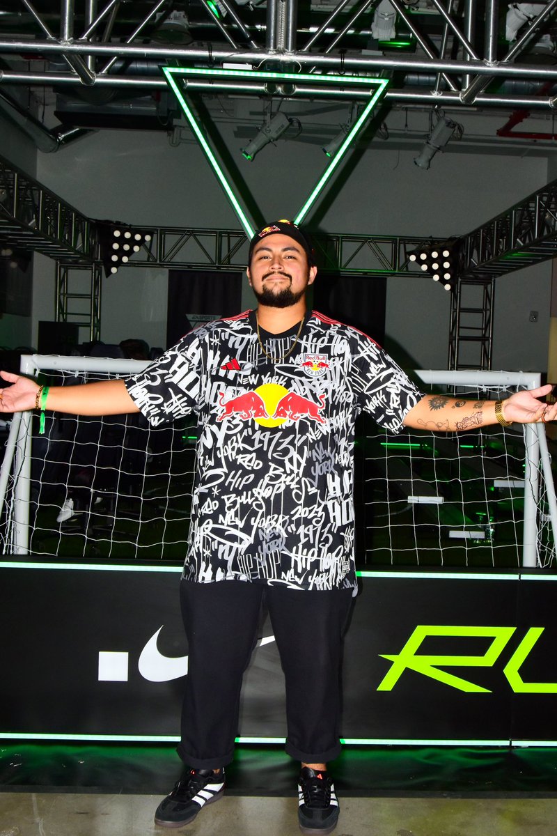 WillDaCreator's tweet photo. Para el amor de futbol 💚⚽️☺️🫶🏼 @redbull @RedBullUS @EASPORTSFC @PlayStation @adidasfootball @SoccerBible #fc25 #fortheclub #eafc25 #eafc #easports #playstation #playstation5 #redbull #redbullusa #newyorkredbulls #nyrb #adidasfootball #soccerbible #nyc https://t.co/JKfXGAtjXa