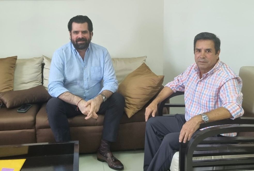 Daniel Arturo Casasús Ruz, asumió la Secretaría de Ordenamiento Territorial y Obras Públicas. La entrega y recepción de la dependencia la llevó a cabo en coordinación con el ex titular, Gildardo Lanestosa León.
