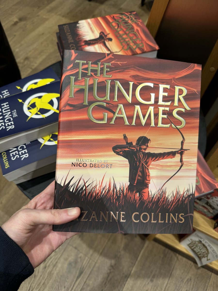 Tom_Thumb27's tweet photo. What every hunger games reader needs in their life

#hungergamesillustrated #maytheoddsbeforeverinyourfavour 

@scholasticuk @scholastic_me https://t.co/zqAkssmdVq