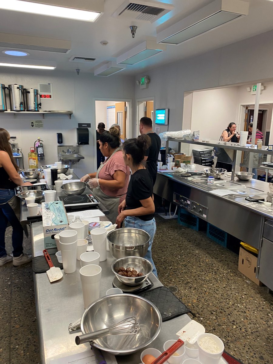 CeresAdult's tweet photo. 🍩✨ Last night’s culinary class was a sweet success! They dived into the art of making Armenian donuts, and they turned out absolutely delicious! 

From mixing the dough to frying them to golden perfection, every step was filled with laughter and teamwork.  🙌🍽️ https://t.co/yfbO852Ajy