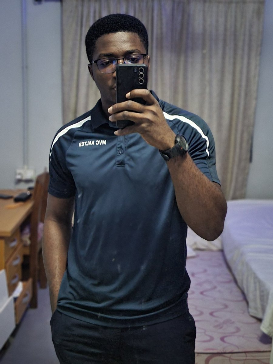 Casual 🤳🏽
#Casual
#nerd
#selfie
#Jw