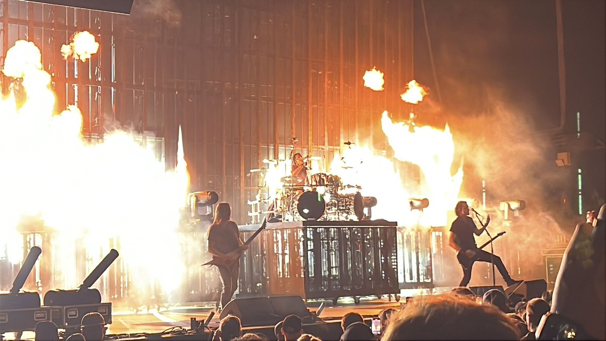 Amazing show at <a href="/CreditUnion1Amp/">Credit Union 1 Amphitheatre</a> Saturday 9/28/24 <a href="/GojiraMusic/">Gojira</a> hope you can headline next time \m/
