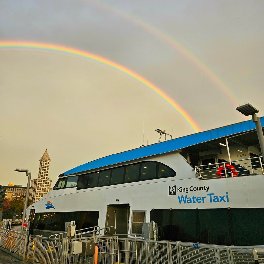 The King County Water Taxi once again comes in strong for the most magical way to commute.  ⛴🌈🌈️