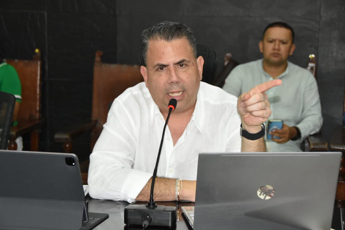 Iniciamos el tercer periodo de sesiones ordinarias con debates clave sobre salud, infraestructura y bienestar animal. 

✅El presidente de la Duma, David Ashton, destacó que en esta fase se discutirán varios proyectos de ordenanza presentados por la administración departamental.