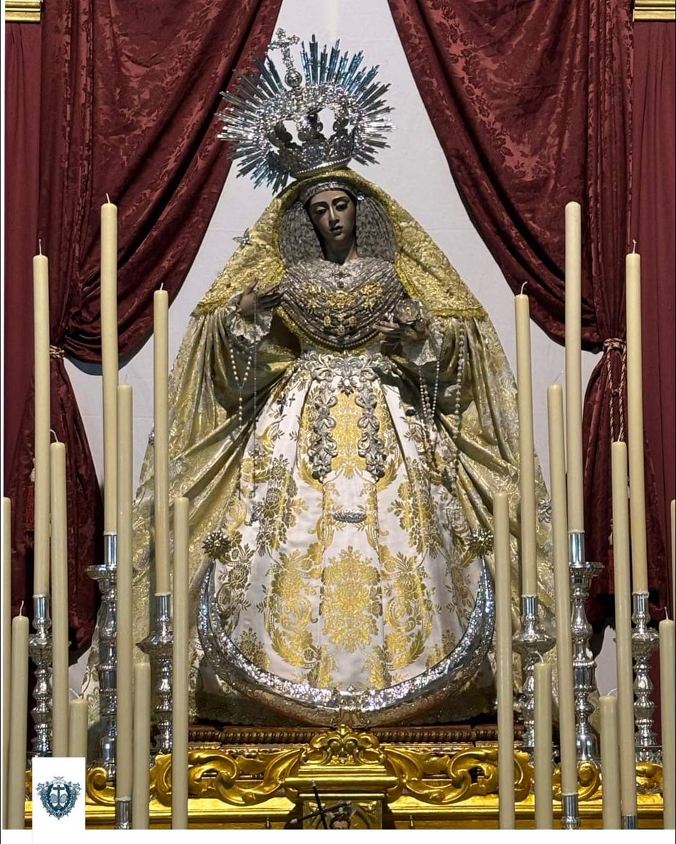 plazadlasmonjas's tweet photo. El trabajo y dedicación de D. Alejandro Navarro con sus dolorosas es digno de admirar. Bellísima la Virgen de la Luz para la celebración de los cultos en su honor durante estos días. https://t.co/szfS5cZnNx