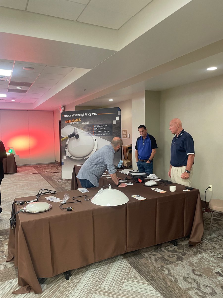 jeffftheref's tweet image. Had an enjoyable and educational day at the October Light Fest, sponsored by Robert S. Kimball Associates. It was a fantastic opportunity to learn and connect with others!