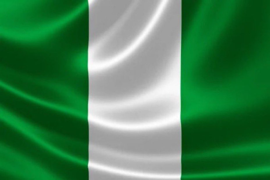 mimijaxxx's tweet photo. The face :                                    The flag: https://t.co/jxs0AhUNqy