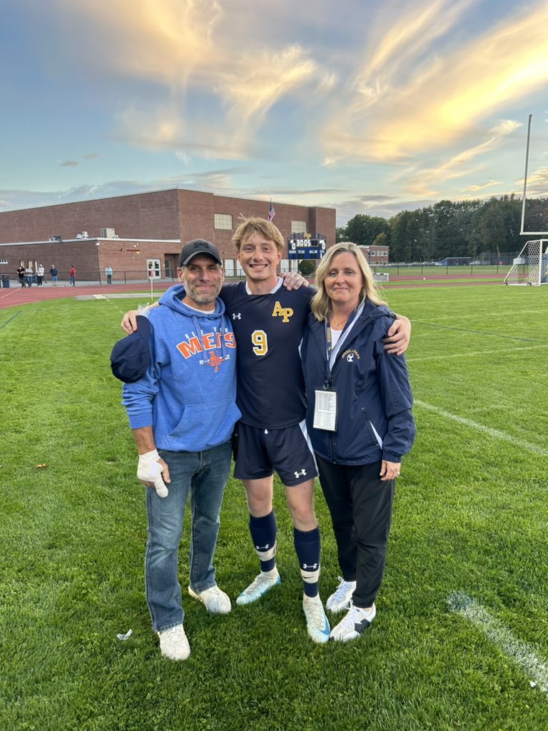 Averill Park Golden Knights tweet media