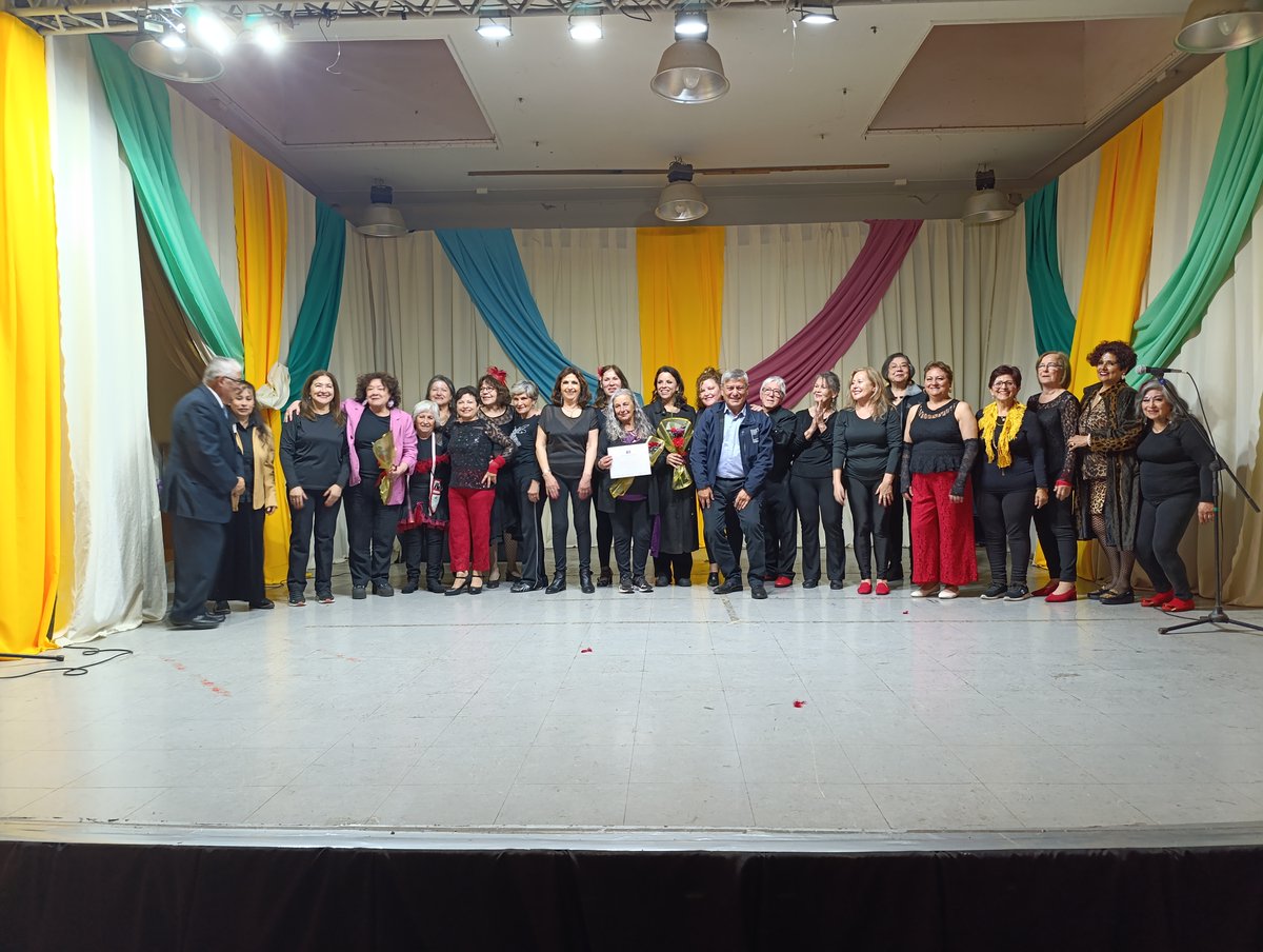 👏Con gran presencia de público, se presentó la obra de teatro "La Historia del Mítico Bim Bam Bum", de la escuela de Teatro del Adulto Mayor de la <a href="/UVM_cl/">UVM_cl</a>, en el marco del día del Adulto Mayor, actividad organizada por nuestra Delegación.