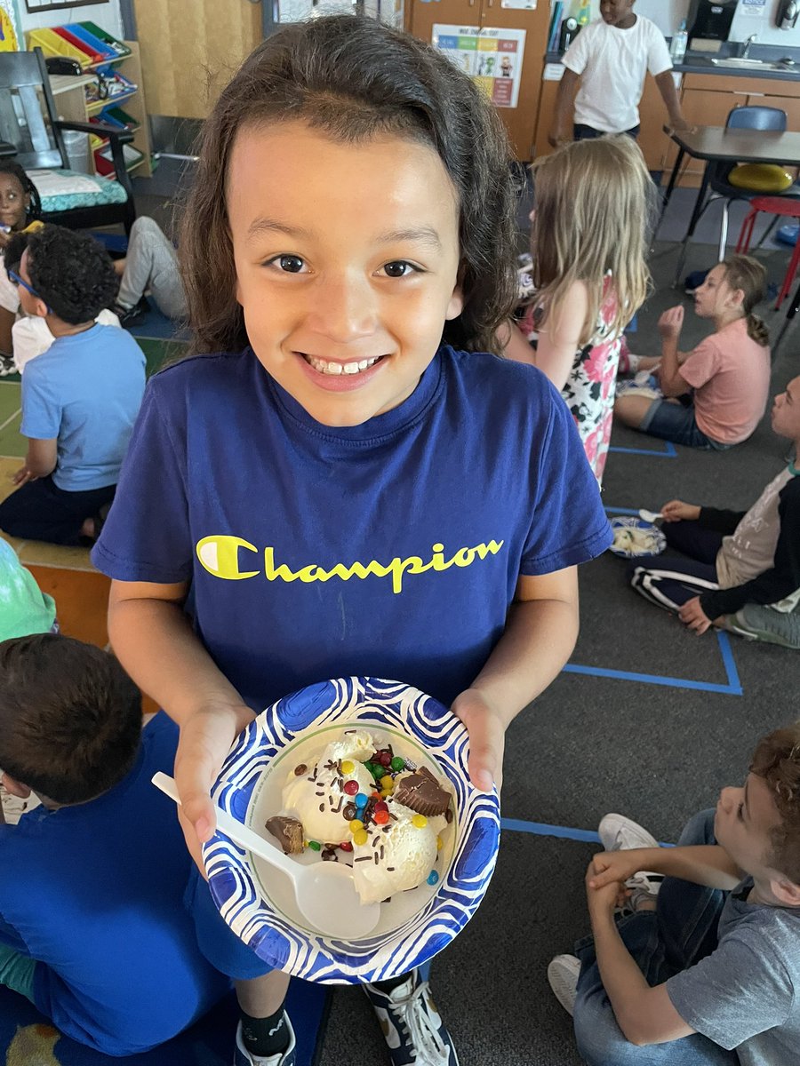 ICE CREAM PARTY🍦🎉 #TrustyHuskies