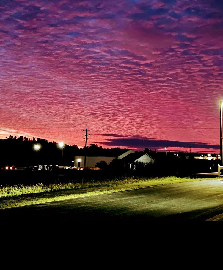 The sunrise at Hungerford this year.  😮❤️🔥