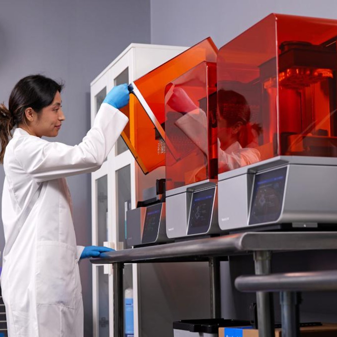 MatterHackers's tweet image. Meet the #Formlabs #Form4B, your #3DPrinting hero! It handles #biocompatible #materials with #ease, delivers #flawlessprints #fast, and comes with a #builtin #camera and #automatic #resin #dispenser for #stressfree #printing.

matterhackers.com/r/4zCUyZ

#MatterHackers