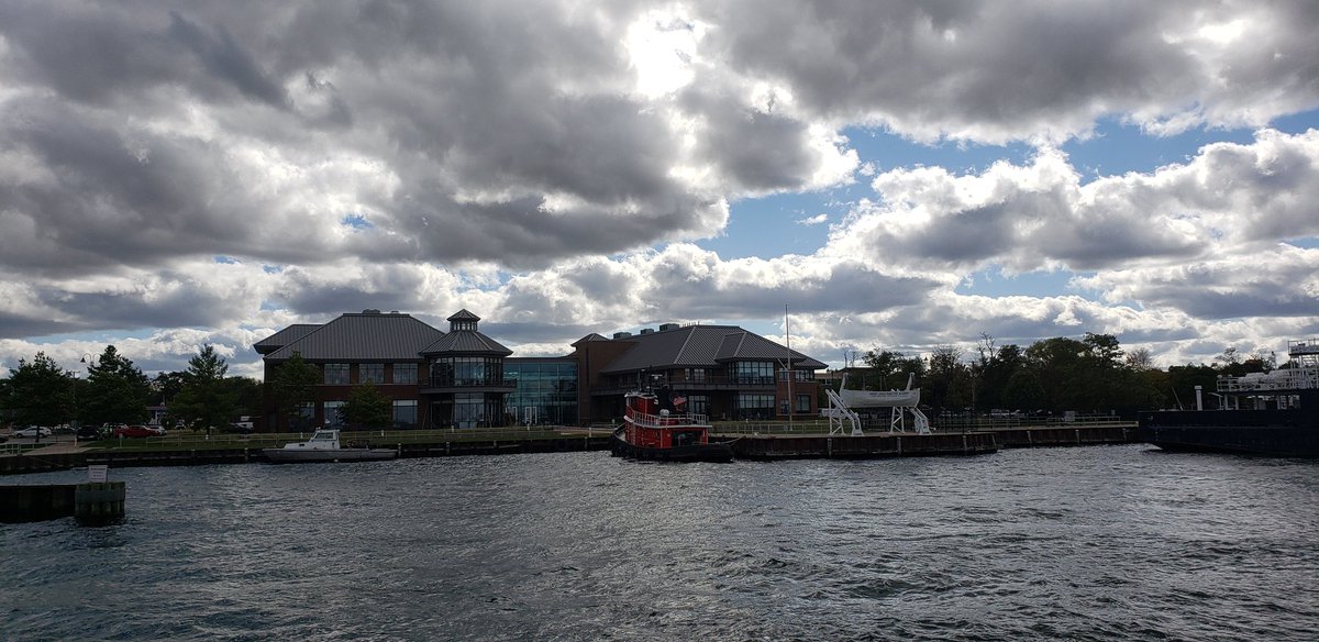 Mark_D_Zinu's tweet image. Started mapping the Great Lakes Maratime Academy Pier at Northern Michigan University Campus on Grand Traverse Bay. 
I could see my old office plex at East Bay Marina from here!! 
I do it for the #NetZ!!
#ZombieMob #MainnetZ #OverTheReality #OVR