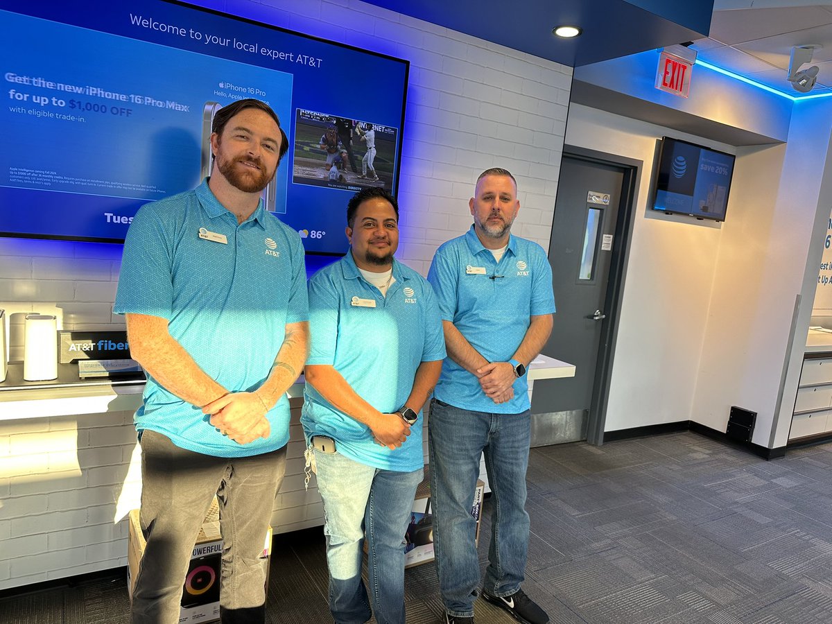 Day two of SCFW Twinning Tuesday!!!   
🤩 Love this team!!! 🤩
<a href="/SamuelPiercy5/">Samuel Piercy</a> 
<a href="/One_FLA/">OneFLA</a> #SCFW24 <a href="/BatesKawanna/">Kawanna T. Bates aka “KB”</a> <a href="/jemeFL/">John Meyers</a>