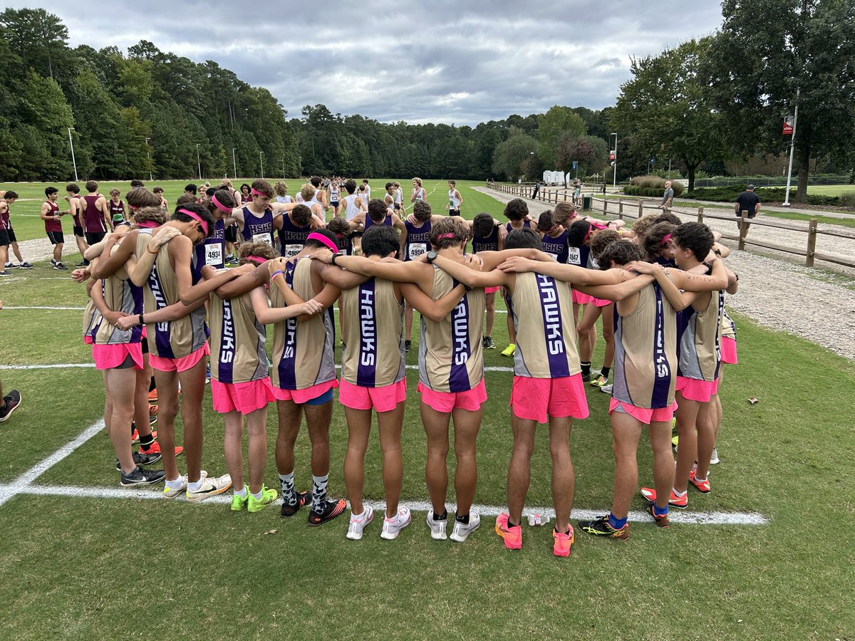 Pink-out! Big shout out to the parents for making this happen! Great to see the team race for Breast Cancer awareness! 🙌🏻👏🏻
