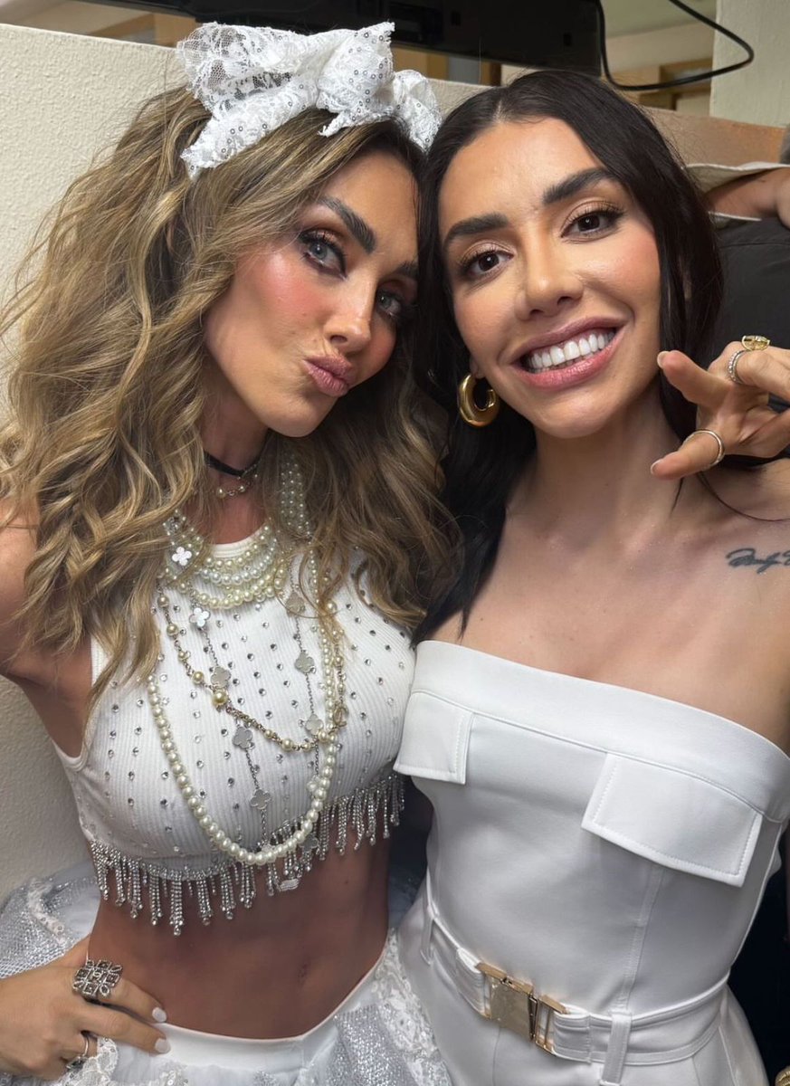 Soyanymaniaco's tweet image. ANAHÍ ES UNA MUÑECAAAA