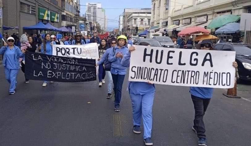 Día 15 de huelga! Mas firmes que nunca!! ⁦<a href="/GabrielBoric/">Gabriel Boric Font</a>⁩ nuestro sindicato esta en huelga! En su visita a Antofagasta, esperamos poder reunirnos con ud!! La@lucha continua!! ✊✊✊