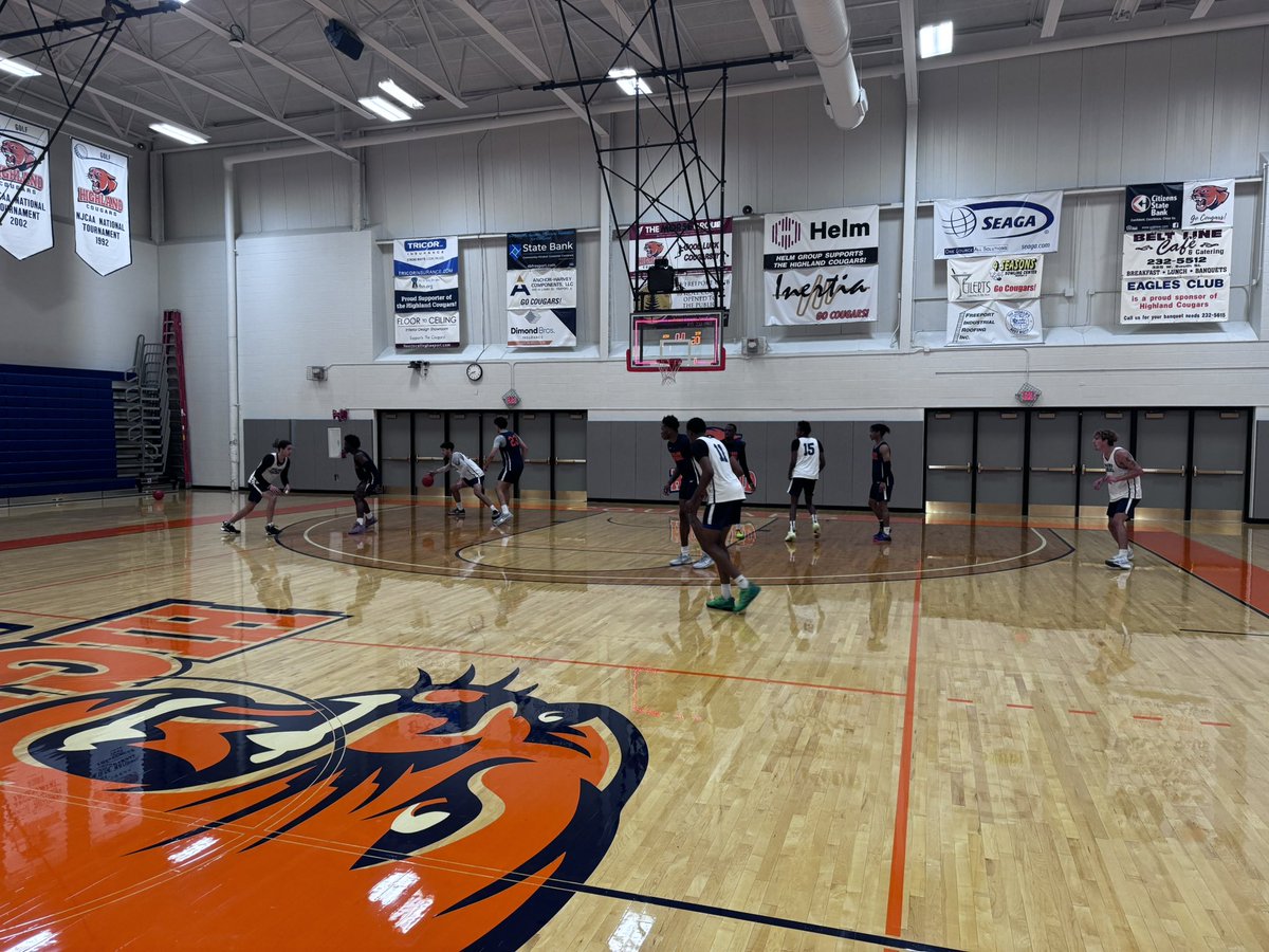 HighlandCougarsMBB tweet media