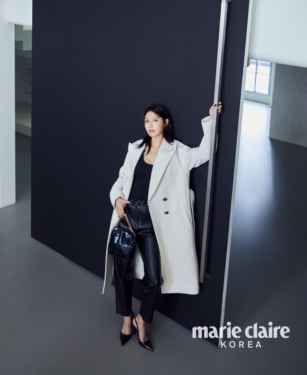 SNSD_0805's tweet photo. 최수영 마리끌레르 10월호 화보
https://t.co/YEgeB3Elgt https://t.co/8Oc7lnFtWv