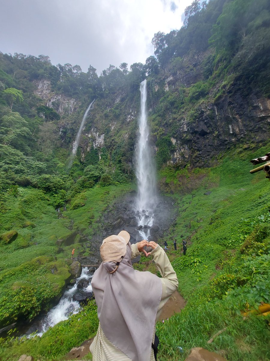 rahfazy's tweet photo. meskipun duid musti dicari, waktu perlu diatur,
izin ke ortu bisa dibicarakan,
TAPI, mungkin ini akan menjadi kenangan, nikmati ketika ada kesempatan,
kalo tibatiba jadi pecinta alam ya gini wkwk .. https://t.co/1BFiAhbLyn