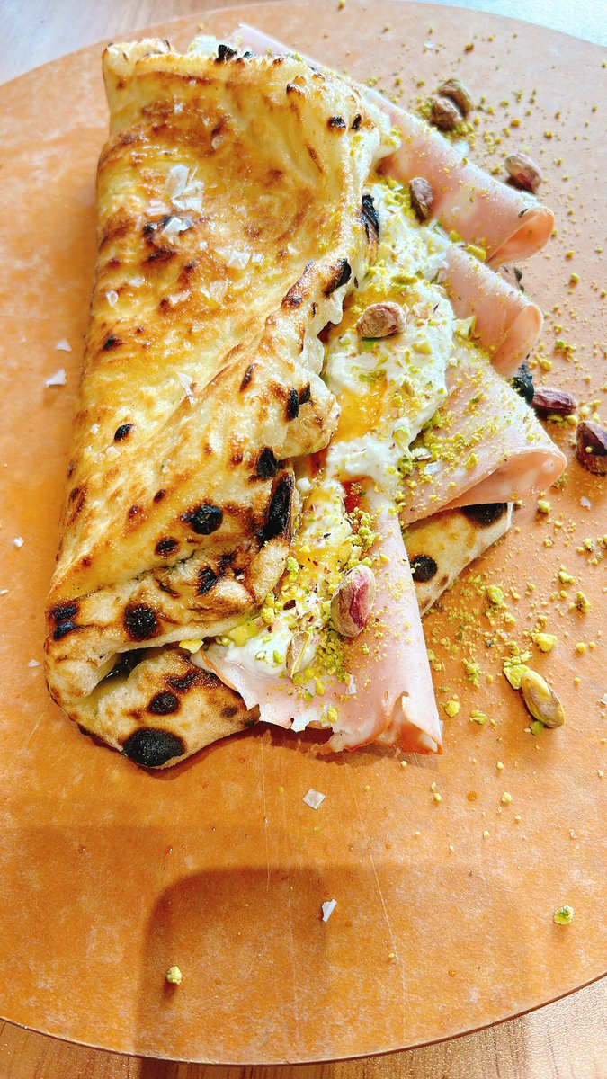 Tara Lee tweet media