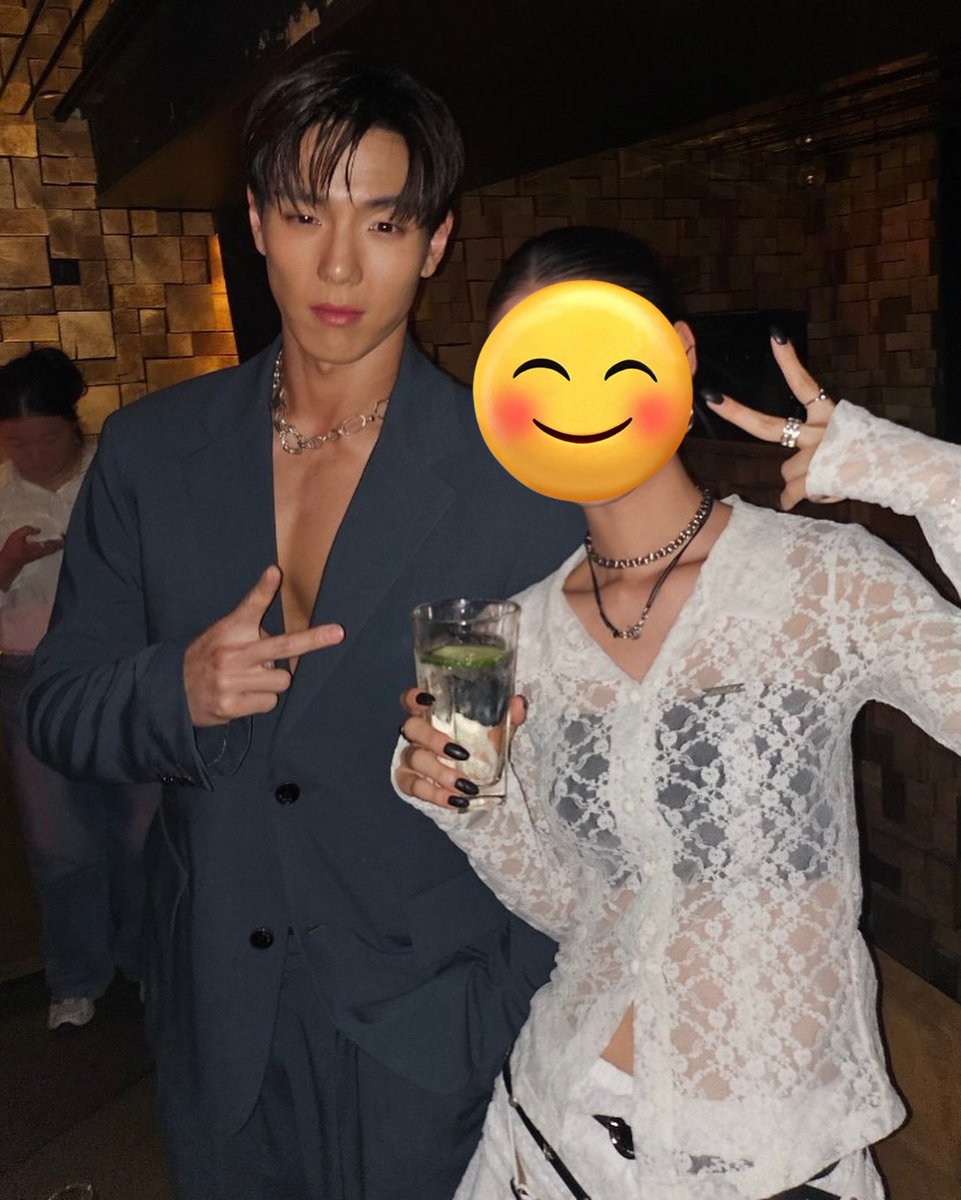 H_ONE_A's tweet image. 241001 인스타

Paris Fashion Week after party ✨

#PFW #PFW2025 #파리패션위크
#몬스타엑스 #MONSTAX
#셔누 #SHOWNU