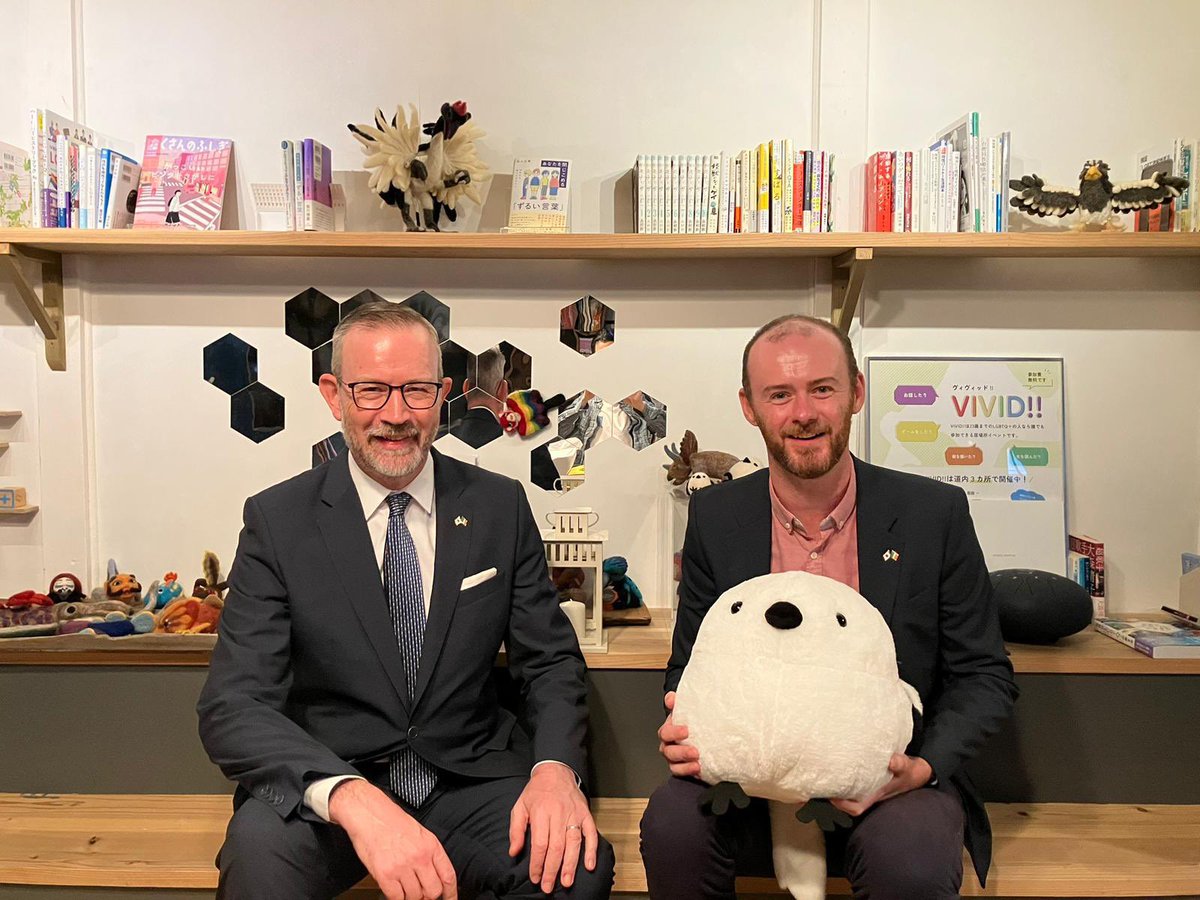 Wrapped up visit to Hokkaido by calling on the Mayor of Hakodate and visiting Hakodate Pride to express our support. Productive few days in Hokkaido building new links on the strong foundation of 60 years friendship 🤝