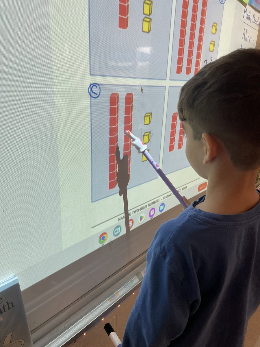 MsGoldbergEDU's tweet photo. Math talk using base ten blocks, and blocks that resemble base 10 blocks. https://t.co/4jMAAzMPyc