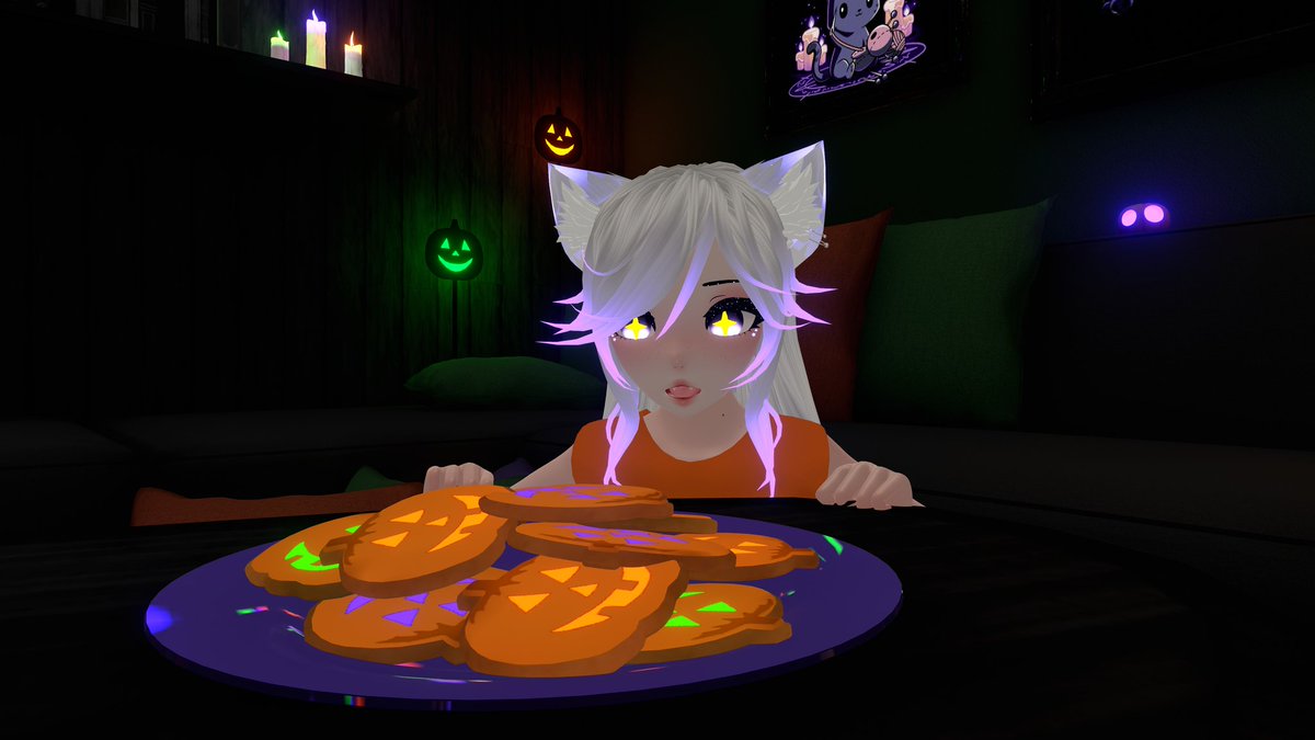 It's spooky time 💜