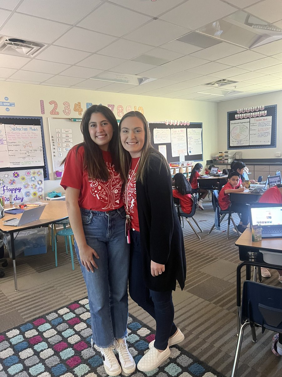 friscoisdHR's tweet image. Grateful for our incredible student teachers, past and present, who have enriched Frisco ISD classrooms!
If you're interested in student teaching in Frisco ISD, visit friscoisd.org/employment/ student-teachers.
#ThankfulTuesday #UTDallas
#UNT #FISDAIIStars