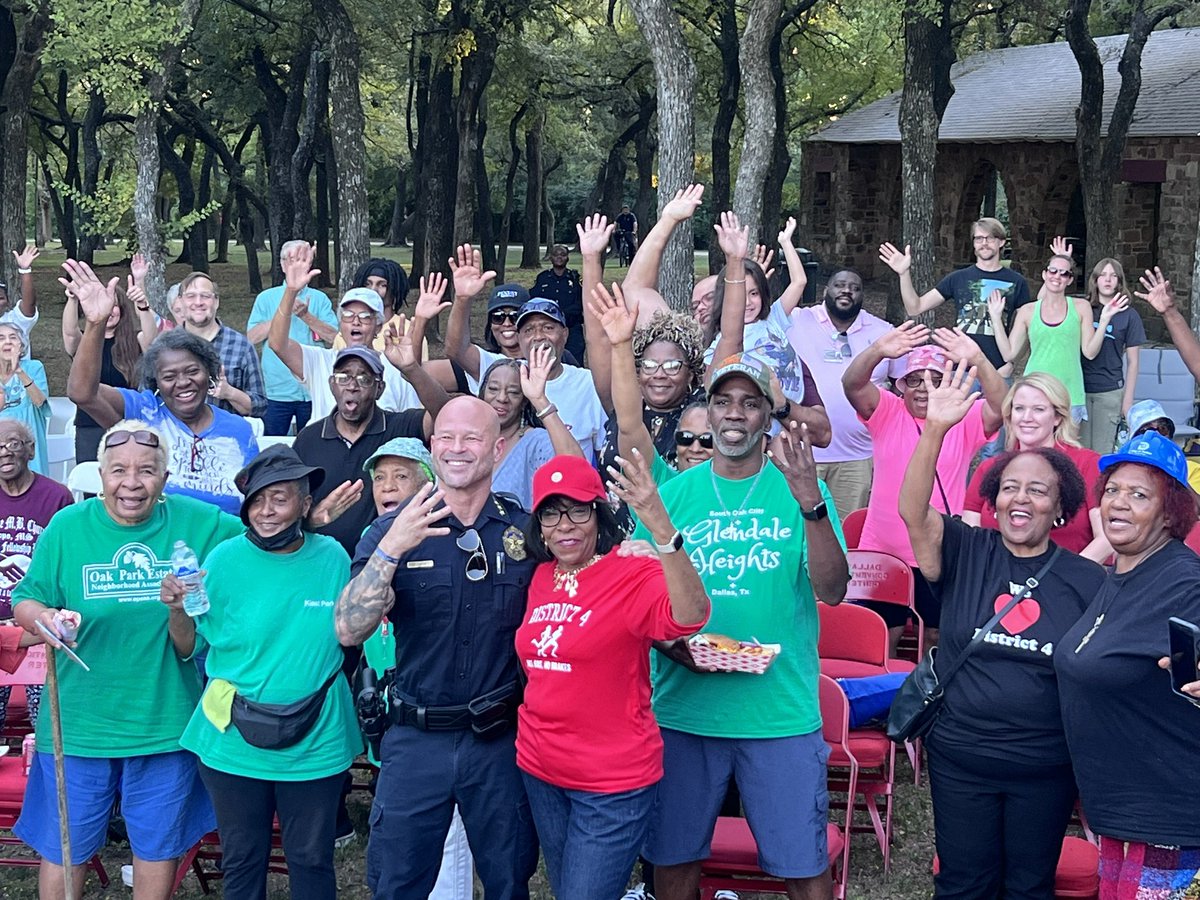 Next stop!…..<a href="/DallasPD/">Dallas Police Dept</a> ….National Night Out! Common theme at these so far is….. GREAT MUSIC!