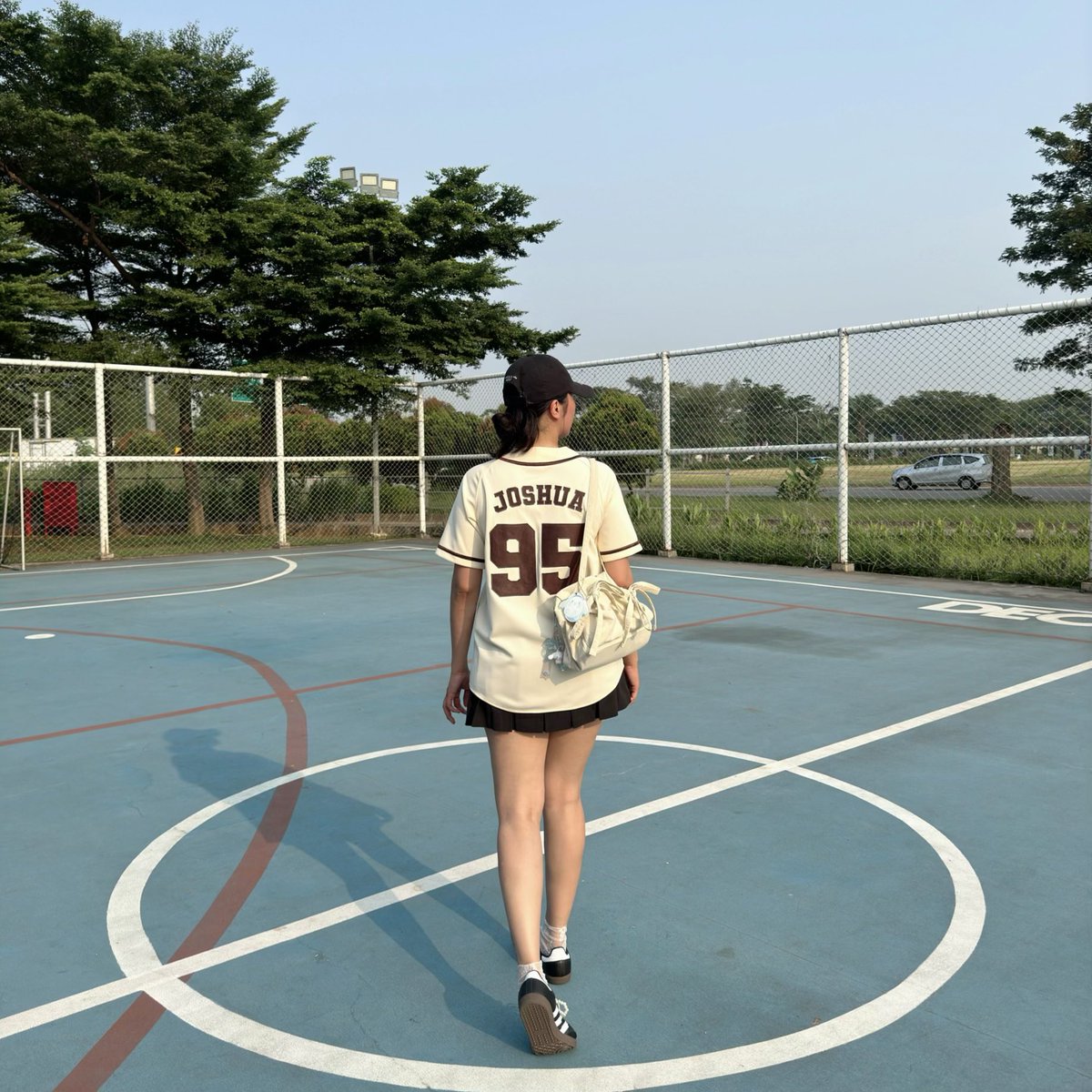 soongyuexe's tweet photo. [help rt! #saiwts]

carat right here baseball jersey @jajanbarengmj 

𖦹 ₱980 + isf and lsf
       ᯓ available in navy and cream
       ᯓ up to size 9XL
       ᯓ doo: october 10
       ᯓ dop: 50% october 15, rem bal october 20

order here:
https://t.co/zrOwHWhUy2