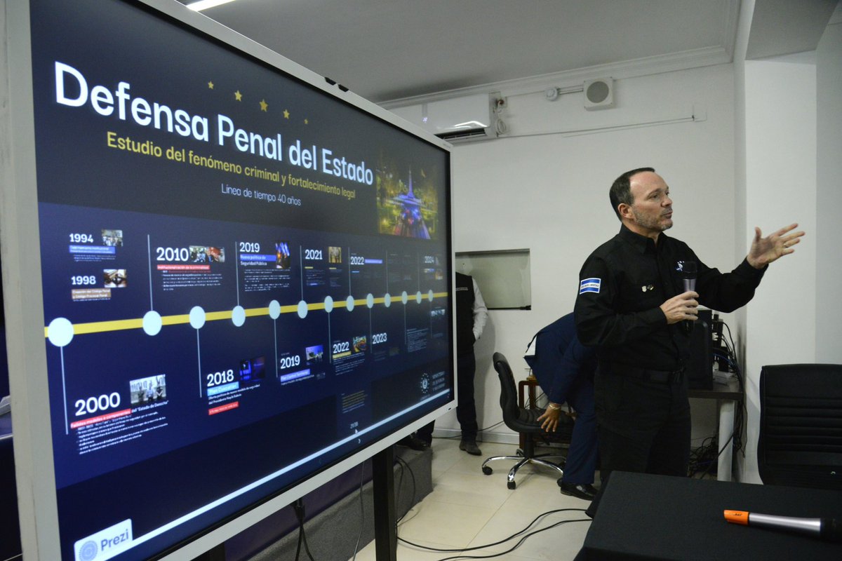 El Presidente <a href="/nayibbukele/">Nayib Bukele</a> lleva adelante una política que le permitió controlar la cárcel y pacificar las calles. Con <a href="/maxipullaro/">Maximiliano Pullaro</a> vamos en esa misma dirección, para devolverle la tranquilidad a los ciudadanos de la Invencible Provincia de Santa Fe.