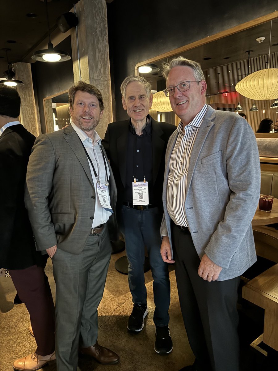 Dr. Loren K. Mell (@drlorenmell) on Twitter photo Celebrating 40 years and counting of contributions to the wonderful world of rad onc with the incomparable <a href="/rweichselbaum/">Ralph Weichselbaum</a> . Amazing mentor & luminary, & tremendous legacy <a href="/JeffBradleyMD/">Jeff Bradley, MD</a> keeping the 🔥 going!! Celebrating 40 years and counting of contributions to the wonderful world of rad onc with the incomparable <a href="/rweichselbaum/">Ralph Weichselbaum</a> . Amazing mentor & luminary, & tremendous legacy <a href="/JeffBradleyMD/">Jeff Bradley, MD</a> keeping the 🔥 going!!