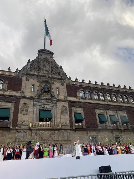 Image from Cam Martínez (@SoyCamMartinez)